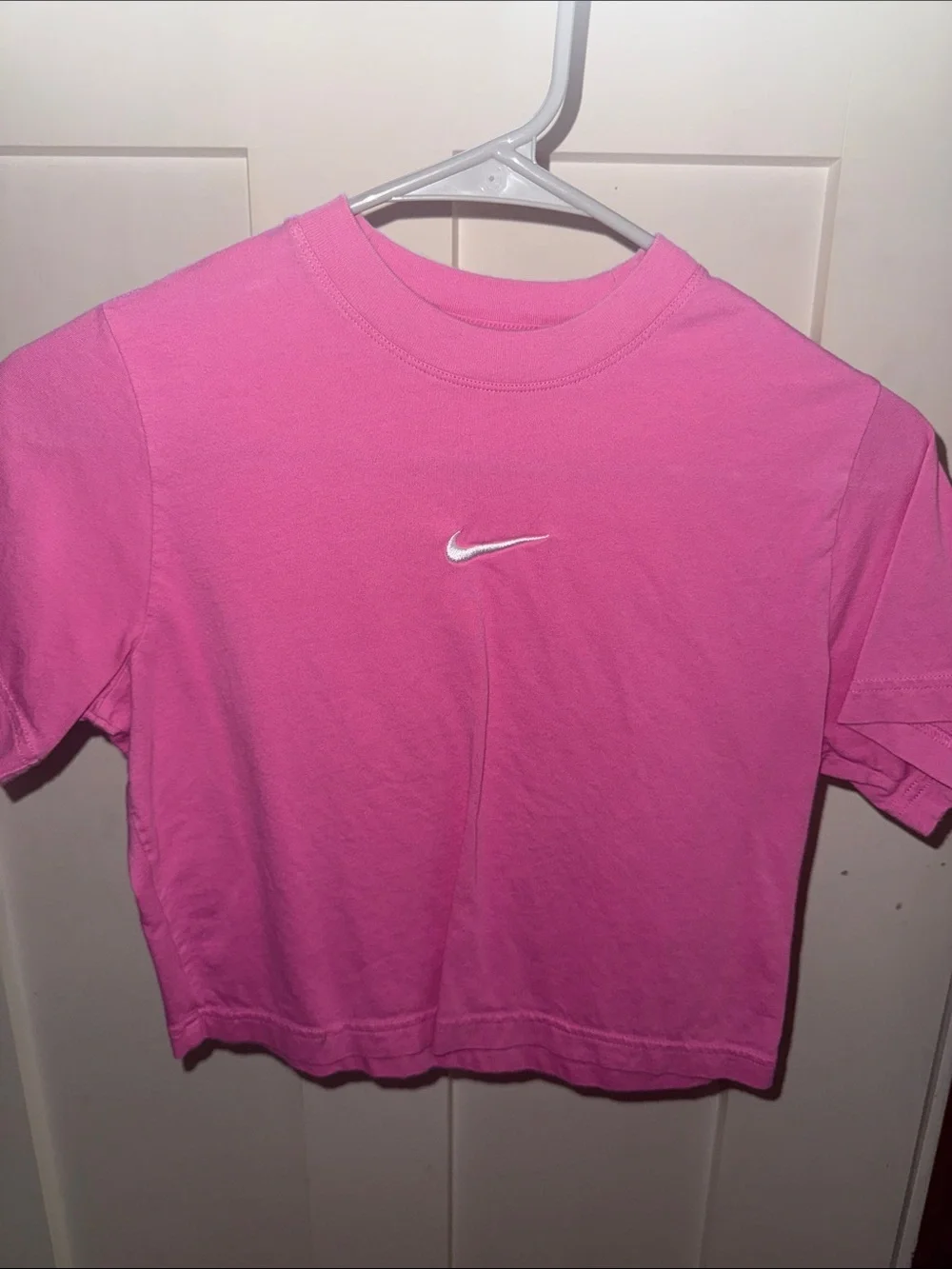 Nike Womens baby tee tshirt Bright Pink Cropped Swoosh Tee